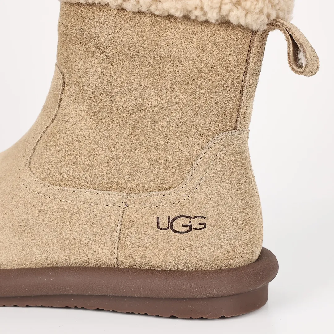 Pick up locally 💰720 The core recommendation is good price 𝐔𝐠𝐠 23 popular handmade sheep's curly boots Maillard girl's dream boots Korean and Korean style Fully handmade first-layer cow suede Teddy sheep's curly wool lining The combination has a great autumn and winter atmosphere Size: 35 36 37 38 39 40